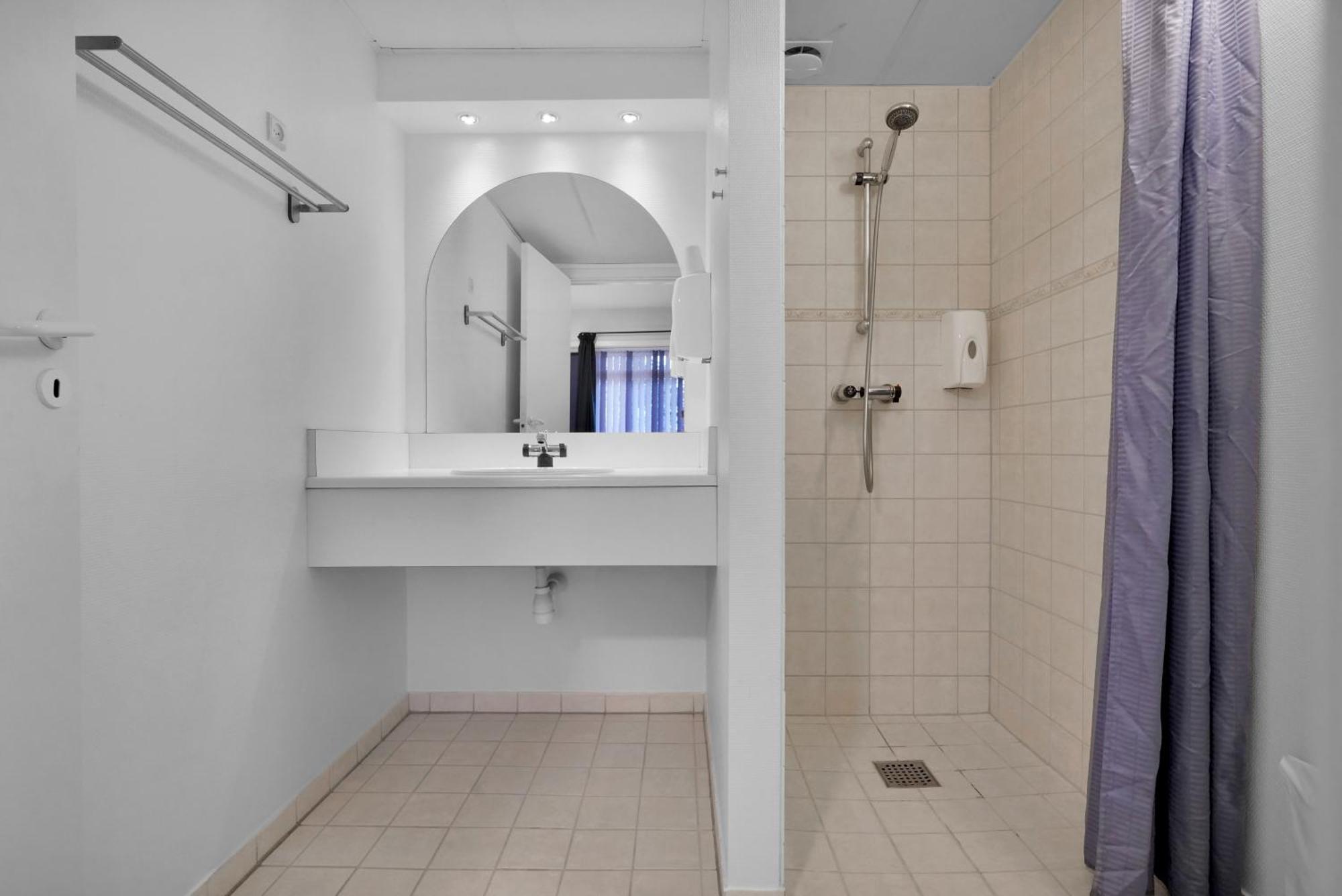 Hotel ווארדה מראה חיצוני תמונה
